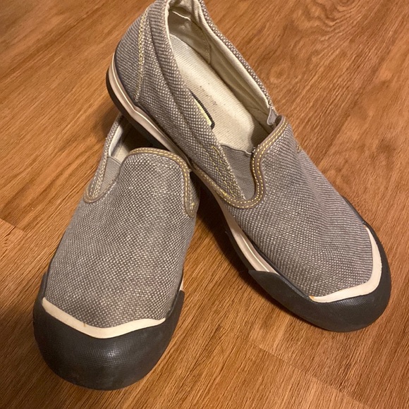 Keen Shoes - Keen slip-on shoes. In great shape. Size 40.5